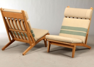 Lounge chairs de Hans J. Wegner