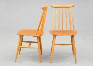 Conjunto de sillas 'Fanett' diseñadas por Imari Tapiovaara. Suecia, mediados del siglo XX.