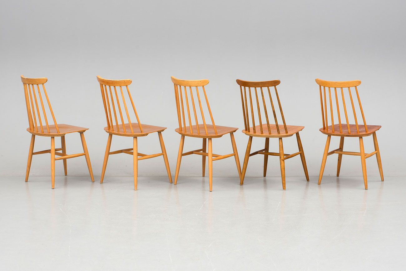 Conjunto de sillas 'Fanett' diseñadas por Imari Tapiovaara. Suecia, mediados del siglo XX.
